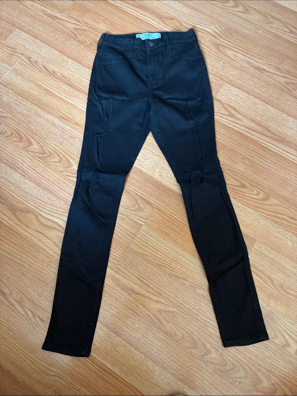 Hollister Black Women’s Skinny Distressed Jeans